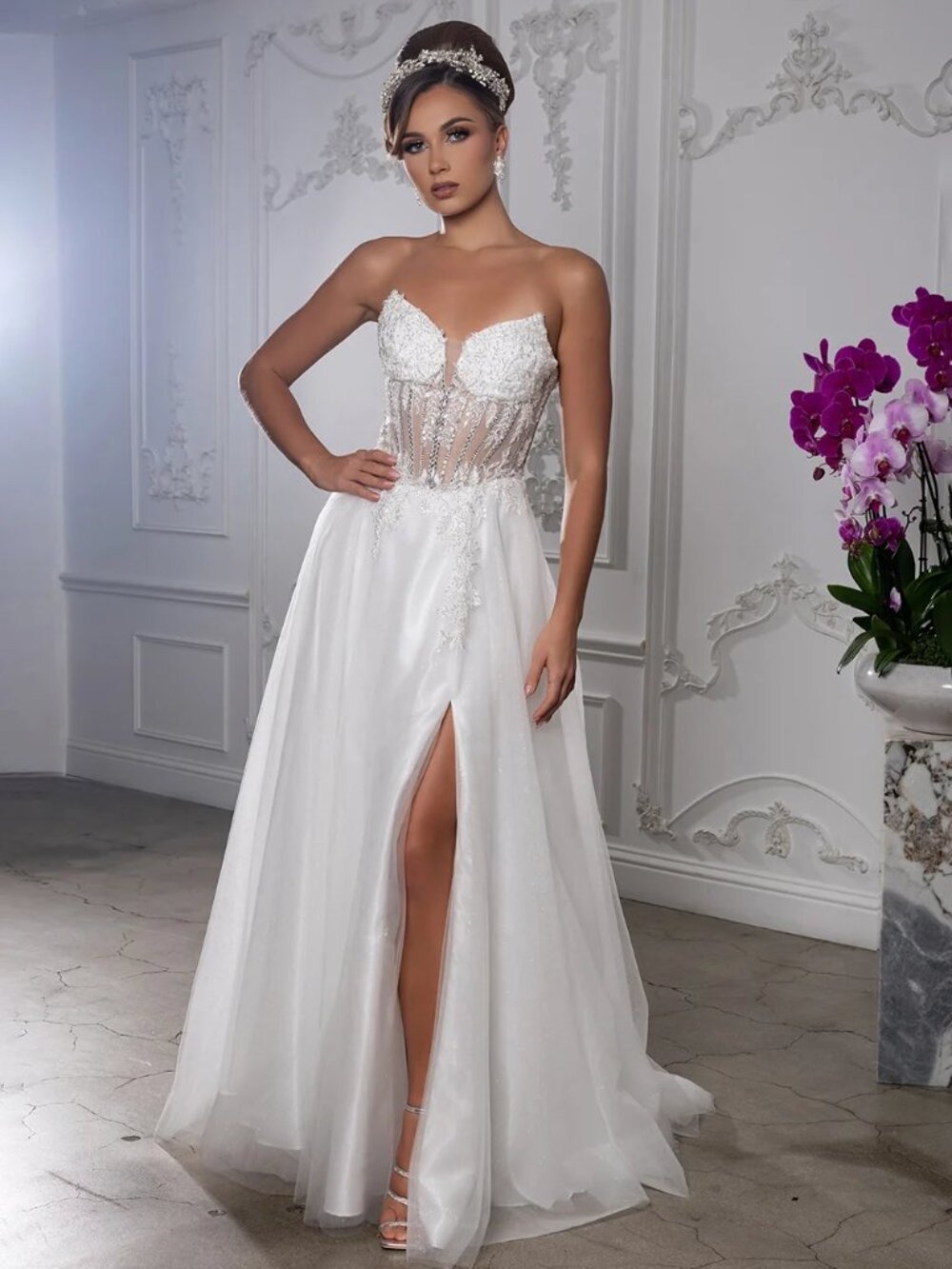 STRAPLESS WEDDING DRESS. NEW LONG LACE BEADED BRIDAL GOWN. DESTINATION CHURCH